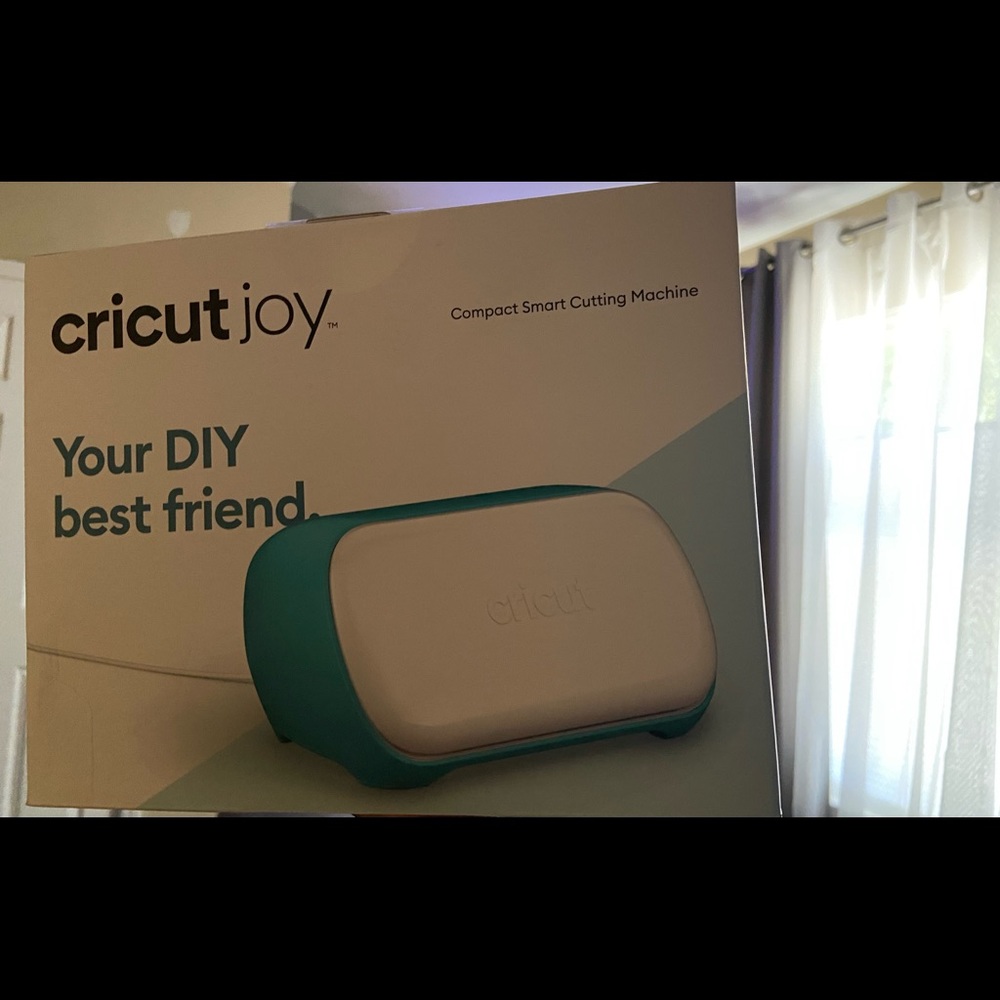 Cricut Joy: BRAND NEW NEVER USED - Picture 9 of 9